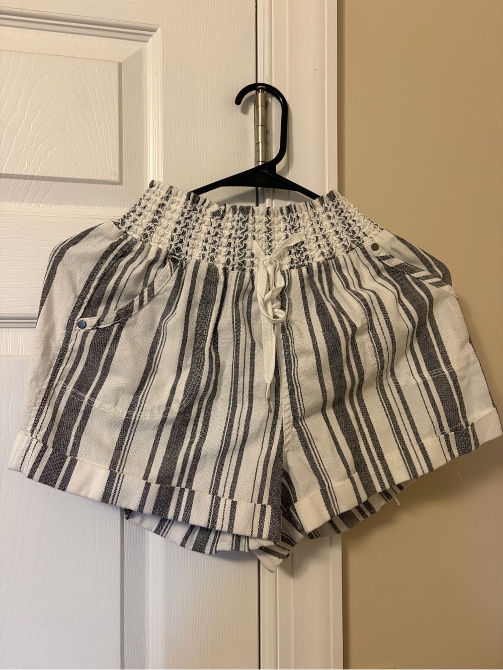 Striped Smocked-Waist Cargo Shorts — White & Gray